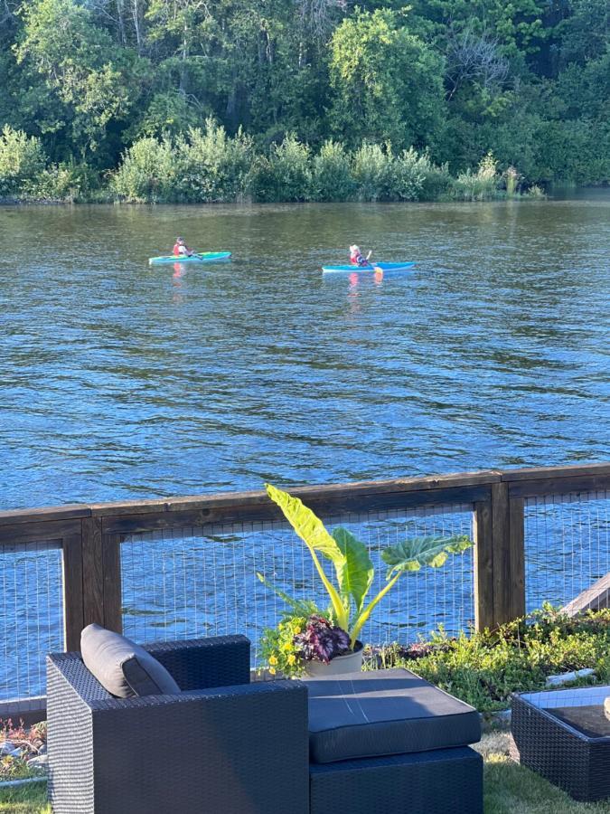 River House Hotel Campbell River Ngoại thất bức ảnh